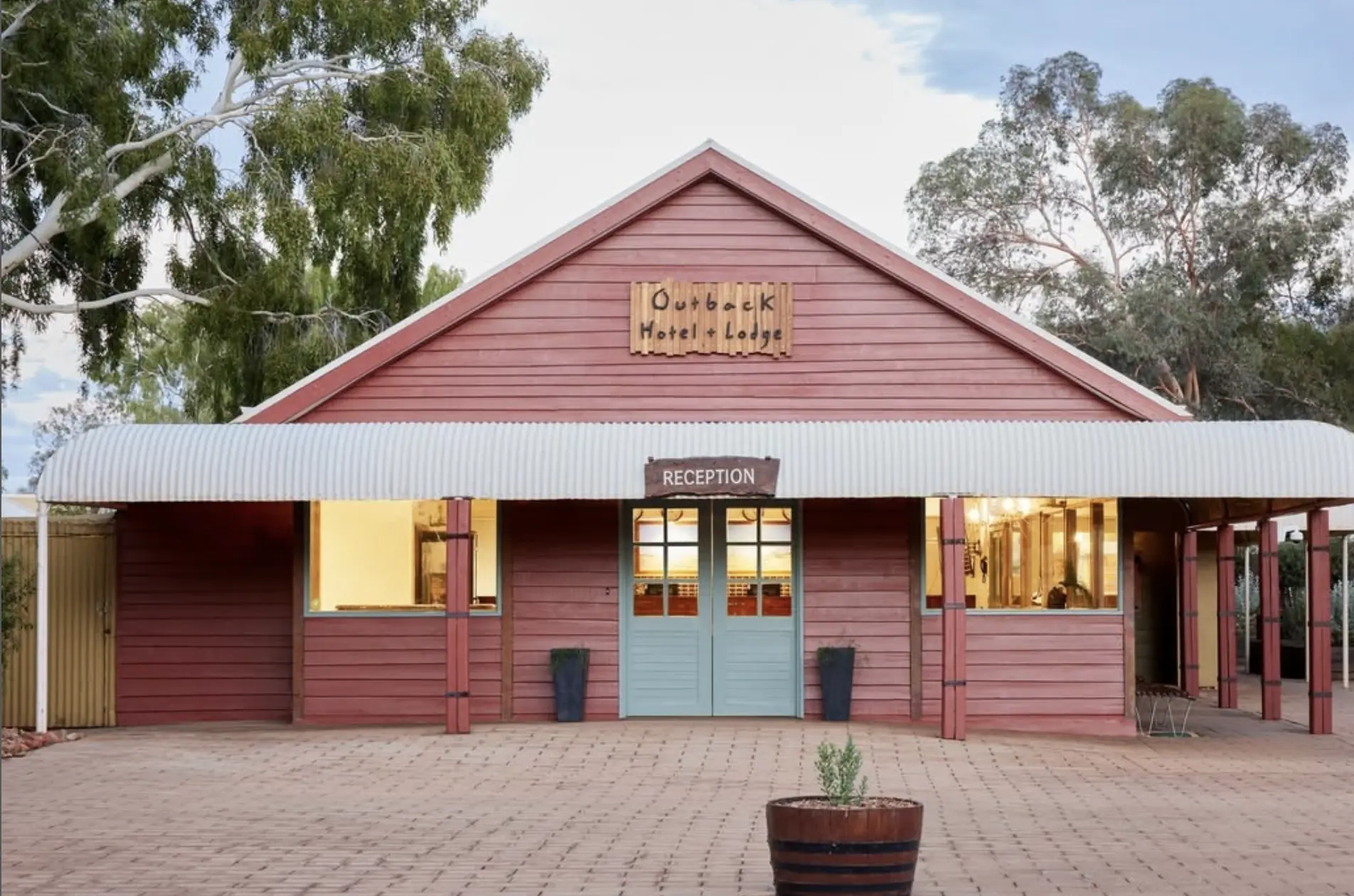 Outback Pioneer Lodge